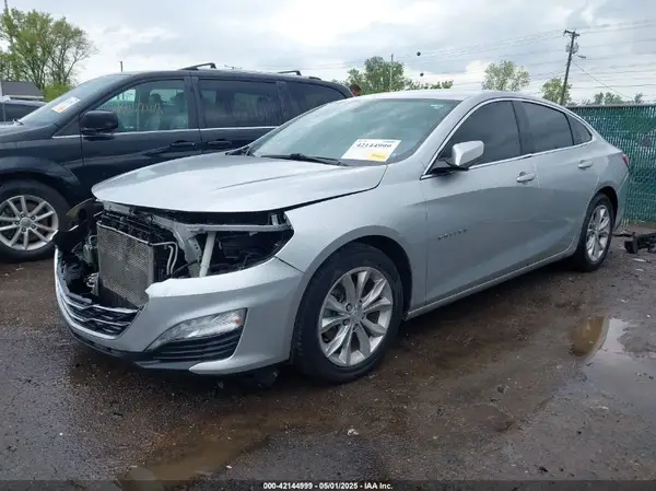 1G1ZD5ST9KF112126 2019 CHEVROLET MALIBU - Image 2