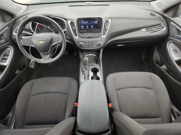1G1ZD5ST9KF121747 2019 CHEVROLET MALIBU - Image 8