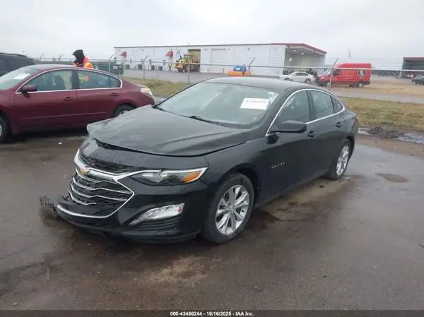 1G1ZD5ST9KF123210 2019 CHEVROLET MALIBU - Image 2