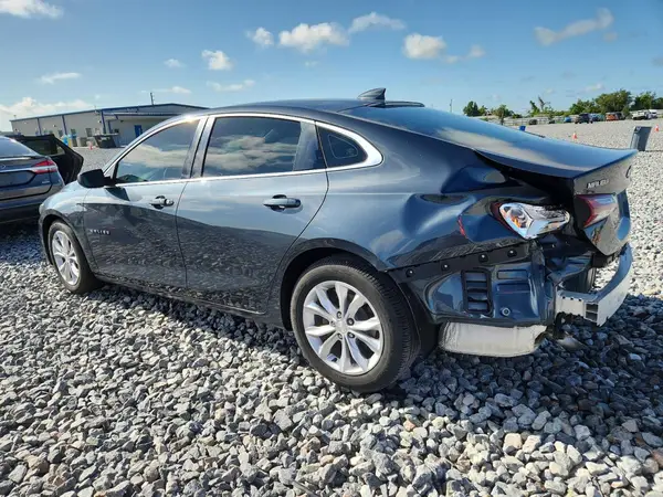 1G1ZD5ST9KF135678 2019 CHEVROLET MALIBU - Image 2