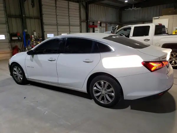 1G1ZD5ST9KF159480 2019 CHEVROLET MALIBU - Image 2