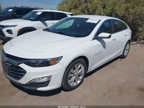 1G1ZD5ST9LF037560 2020 CHEVROLET MALIBU - Image 2