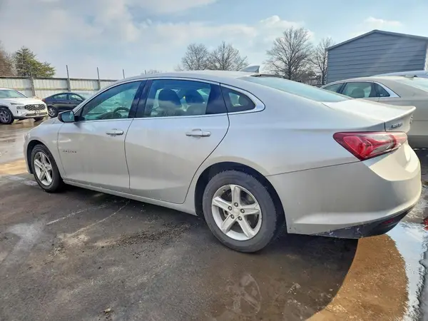 1G1ZD5ST9NF177000 2022 CHEVROLET MALIBU - Image 2