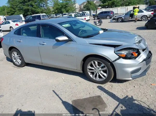 1G1ZD5STXJF109444 2018 CHEVROLET MALIBU - Image 1