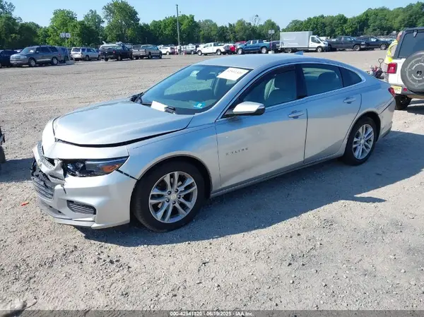 1G1ZD5STXJF109444 2018 CHEVROLET MALIBU - Image 2