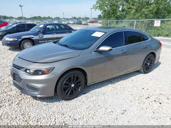 1G1ZD5STXJF122470 2018 CHEVROLET MALIBU - Image 2