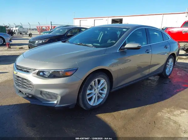 1G1ZD5STXJF126695 2018 CHEVROLET MALIBU - Image 2