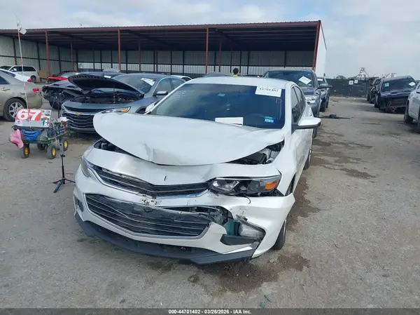 1G1ZD5STXJF127300 2018 CHEVROLET MALIBU - Image 2