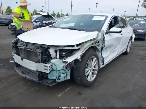 1G1ZD5STXJF129726 2018 CHEVROLET MALIBU - Image 2
