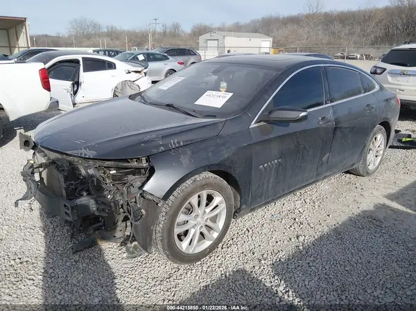 1G1ZD5STXJF143898 2018 CHEVROLET MALIBU - Image 2
