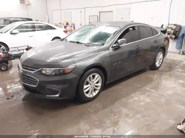 1G1ZD5STXJF145389 2018 CHEVROLET MALIBU - Image 2