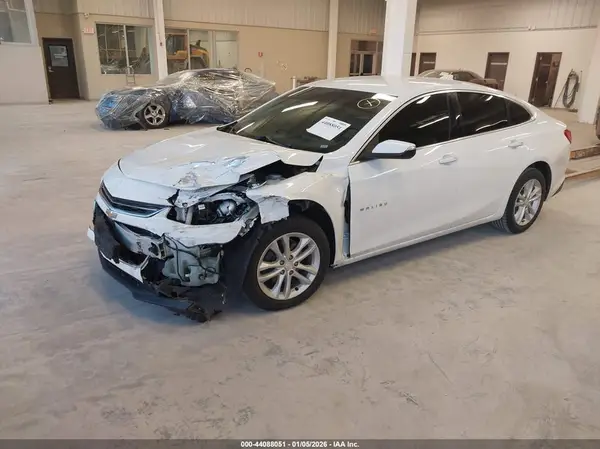 1G1ZD5STXJF152519 2018 CHEVROLET MALIBU - Image 2