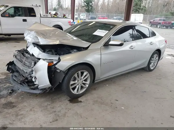 1G1ZD5STXJF153900 2018 CHEVROLET MALIBU - Image 2