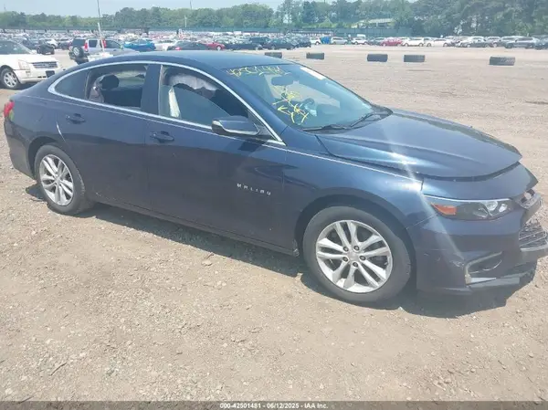 1G1ZD5STXJF172138 2018 CHEVROLET MALIBU - Image 1