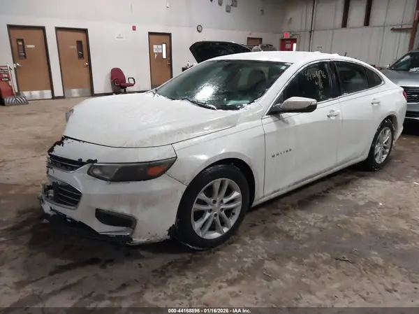 1G1ZD5STXJF188016 2018 CHEVROLET MALIBU - Image 2