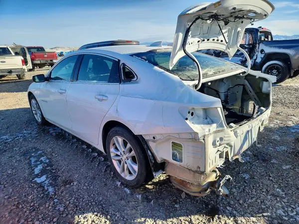 1G1ZD5STXJF197430 2018 CHEVROLET MALIBU - Image 2