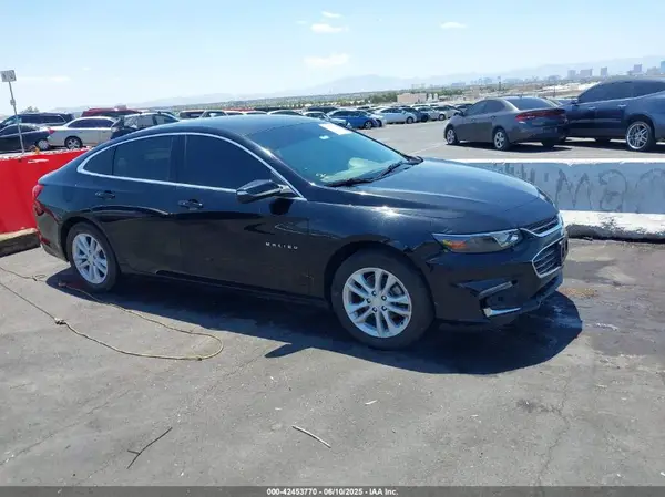 1G1ZD5STXJF207082 2018 CHEVROLET MALIBU - Image 1