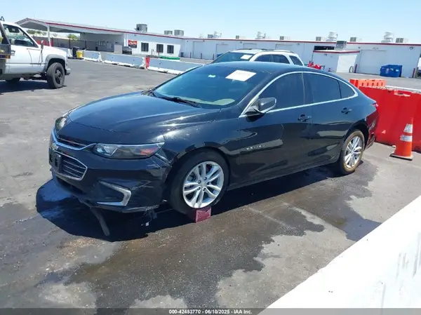 1G1ZD5STXJF207082 2018 CHEVROLET MALIBU - Image 2