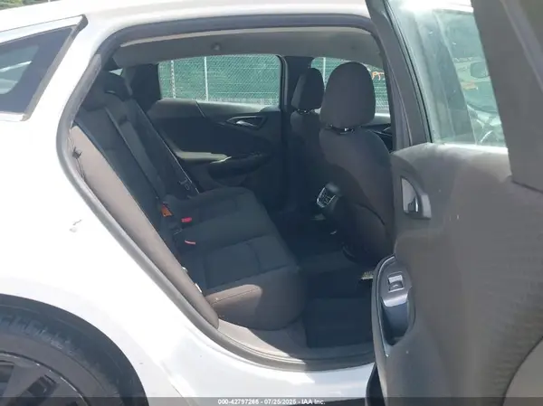 1G1ZD5STXJF220785 2018 CHEVROLET MALIBU - Image 8