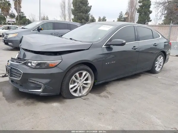 1G1ZD5STXJF224478 2018 CHEVROLET MALIBU - Image 2