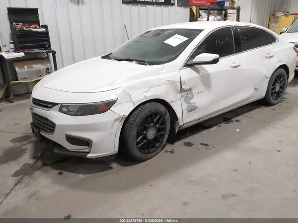 1G1ZD5STXJF227073 2018 CHEVROLET MALIBU - Image 2
