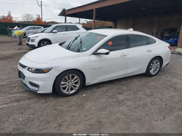 1G1ZD5STXJF246819 2018 CHEVROLET MALIBU - Image 2