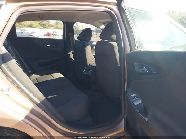 1G1ZD5STXJF253866 2018 CHEVROLET MALIBU - Image 8
