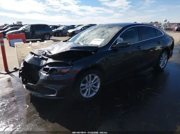 1G1ZD5STXJF257948 2018 CHEVROLET MALIBU - Image 2