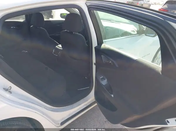 1G1ZD5STXKF152988 2019 CHEVROLET MALIBU - Image 8