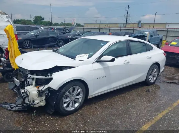 1G1ZD5STXKF158158 2019 CHEVROLET MALIBU - Image 2