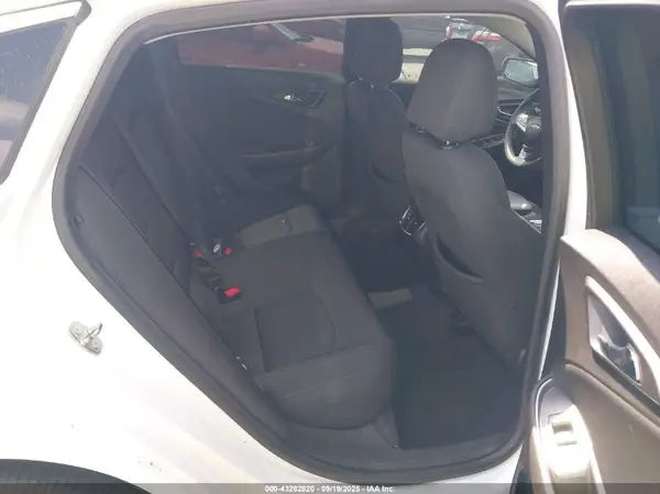 1G1ZD5STXKF166146 2019 CHEVROLET MALIBU - Image 8