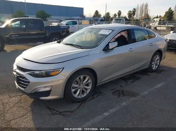 1G1ZD5STXLF017527 2020 CHEVROLET MALIBU - Image 2