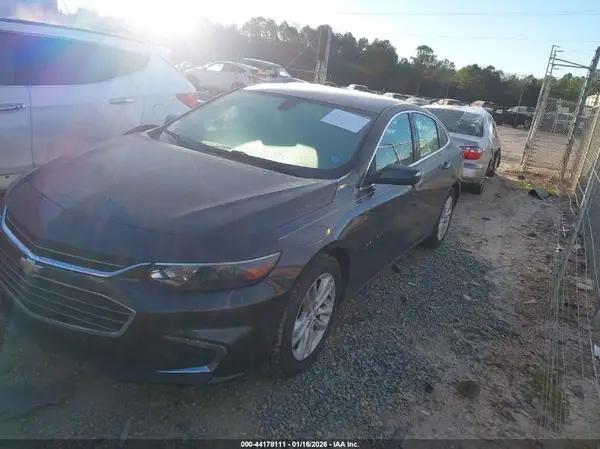 1G1ZE5ST0HF179090 2017 CHEVROLET MALIBU - Image 2
