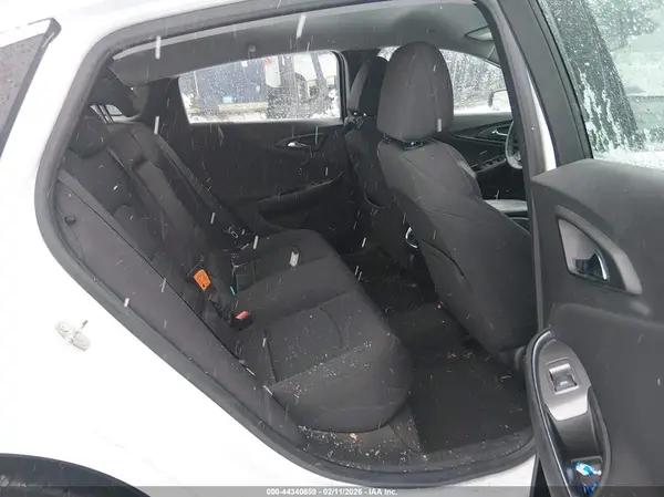 1G1ZE5ST0HF194625 2017 CHEVROLET MALIBU - Image 8