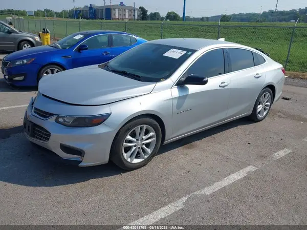 1G1ZE5ST0HF207938 2017 CHEVROLET MALIBU - Image 2