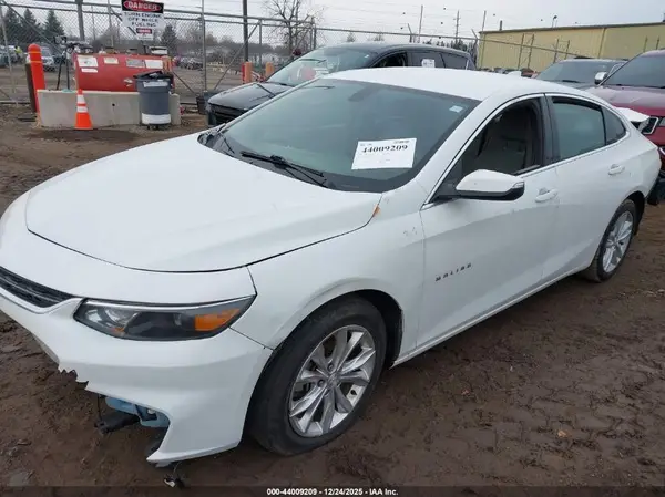 1G1ZE5ST0HF250580 2017 CHEVROLET MALIBU - Image 2