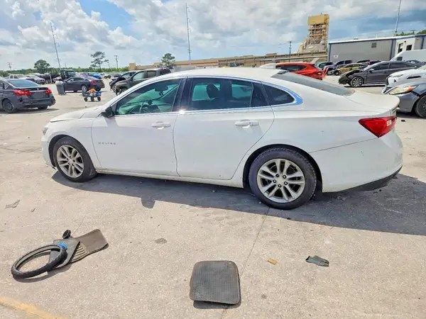 1G1ZE5ST1GF193160 2016 CHEVROLET MALIBU - Image 2