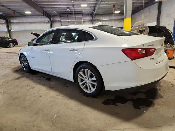 1G1ZE5ST1GF251784 2016 CHEVROLET MALIBU - Image 2