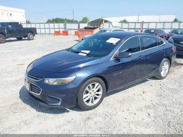 1G1ZE5ST1HF102437 2017 CHEVROLET MALIBU - Image 2