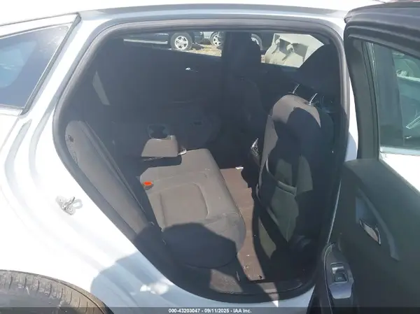1G1ZE5ST1HF105693 2017 CHEVROLET MALIBU - Image 8