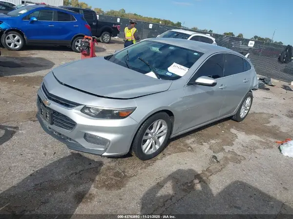 1G1ZE5ST1HF113020 2017 CHEVROLET MALIBU - Image 2
