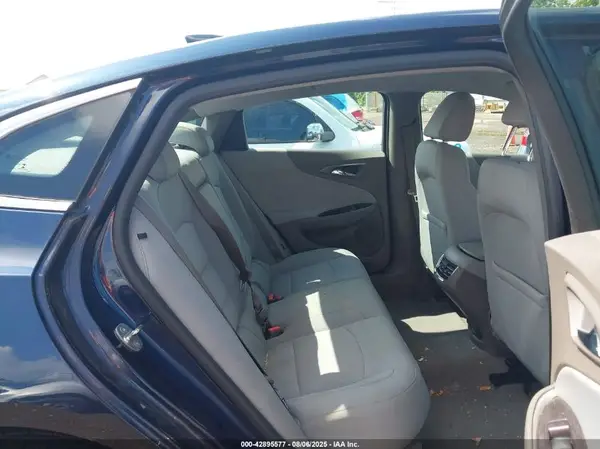 1G1ZE5ST1HF120758 2017 CHEVROLET MALIBU - Image 8