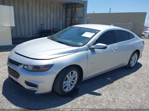 1G1ZE5ST1HF141044 2017 CHEVROLET MALIBU - Image 2
