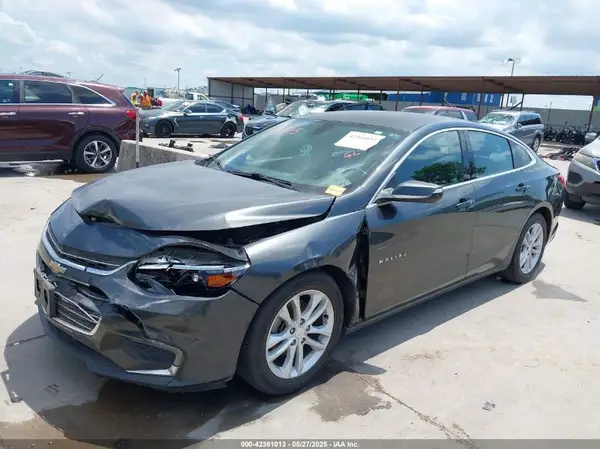 1G1ZE5ST1HF182015 2017 CHEVROLET MALIBU - Image 2