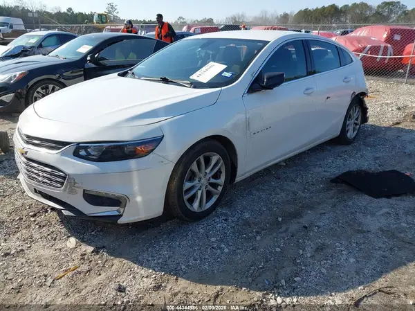 1G1ZE5ST1HF185609 2017 CHEVROLET MALIBU - Image 2