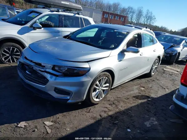 1G1ZE5ST1HF200562 2017 CHEVROLET MALIBU - Image 2