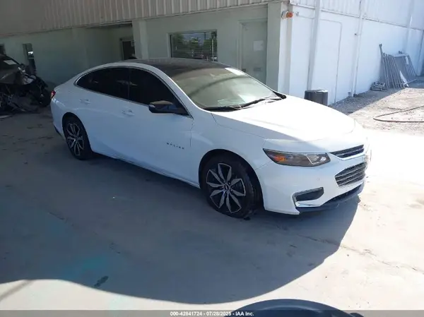 1G1ZE5ST1HF214686 2017 CHEVROLET MALIBU - Image 1