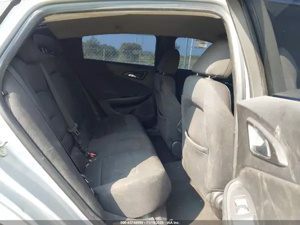 1G1ZE5ST1HF228412 2017 CHEVROLET MALIBU - Image 8