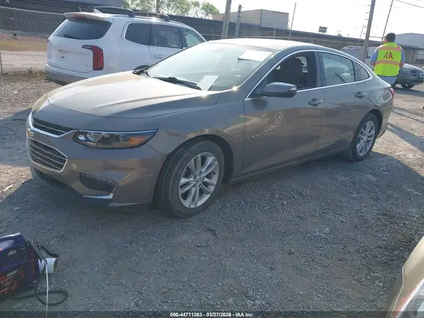 1G1ZE5ST1HF258638 2017 CHEVROLET MALIBU - Image 2