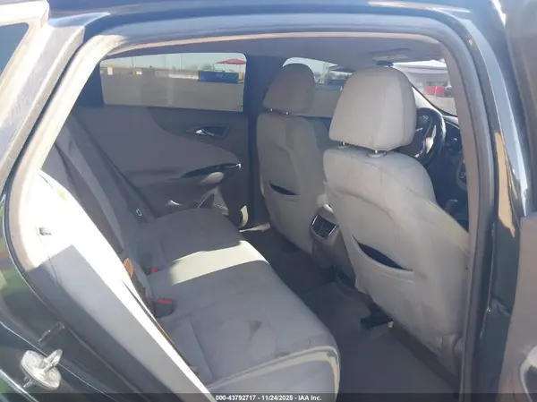 1G1ZE5ST2HF124950 2017 CHEVROLET MALIBU - Image 8